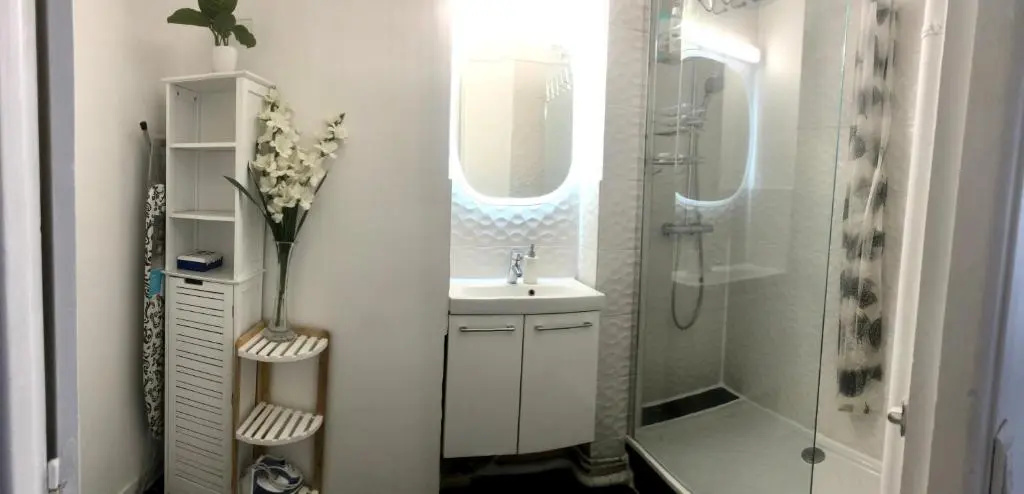 Private room 20 minutes from Eiffel Tower