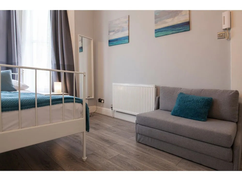 Bright and Cosy Studio, in London