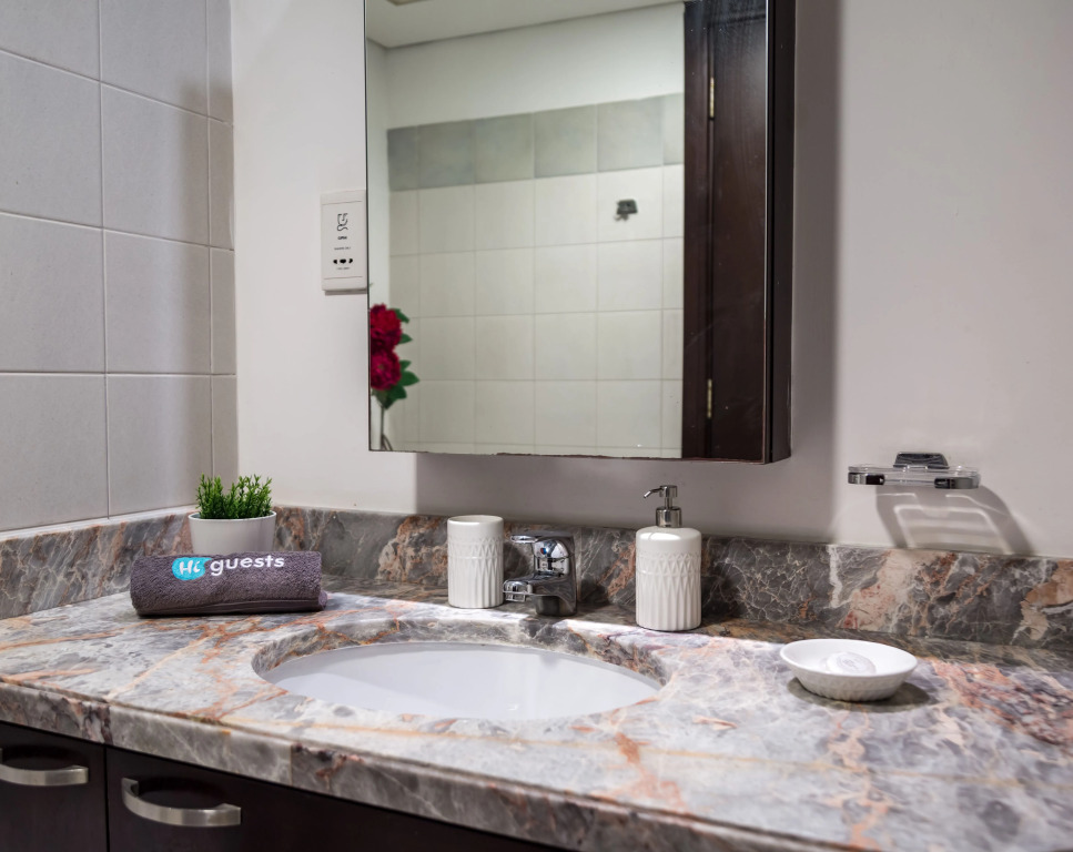 Luxury apartment with Dubai Marina views