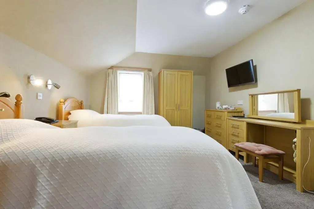 Nethercliffe Hotel