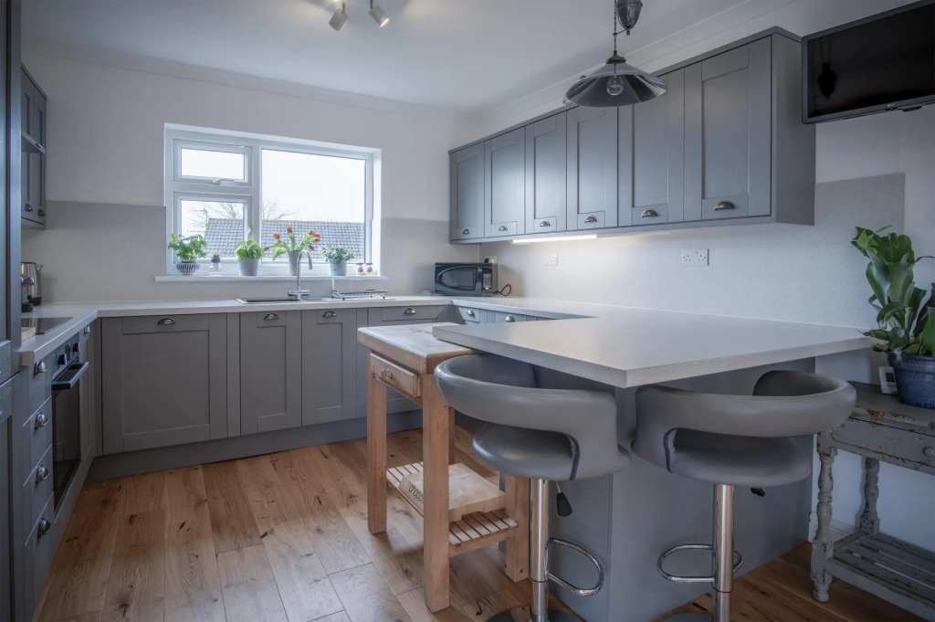 Town Heights - 3 Bedroom Holiday Home - Tenby