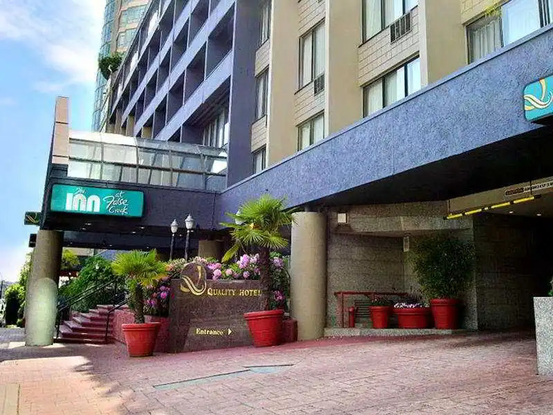 Quality Hotel Downtown-Inn at False Creek