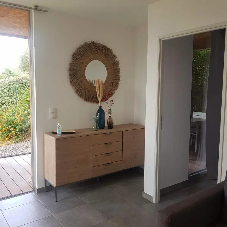 Splendide appartement T3 piscine et vue mer