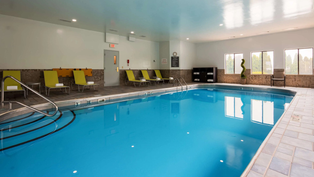 Best Western St. Clairsville Inn & Suites