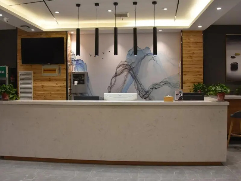 Shell Hotel Kaifeng Jin'an Road Bianxihu Wanda Plaza