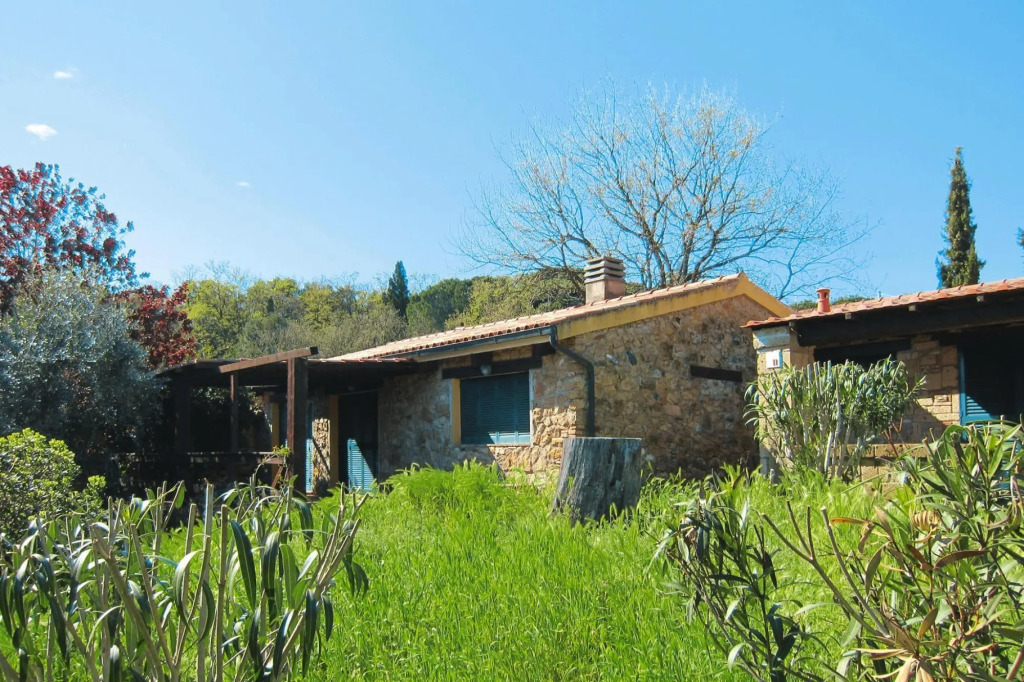Family Apartment in Guardistallo With Pool