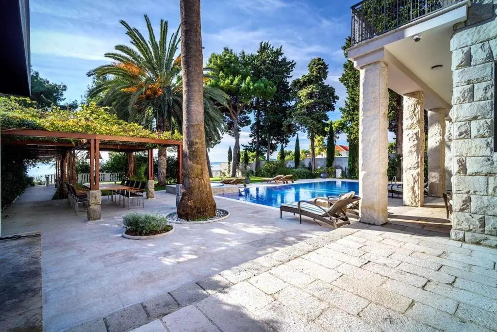 Exclusive Seafront Villa 5 Bedrooms Villa Mestro Outdoor Pool