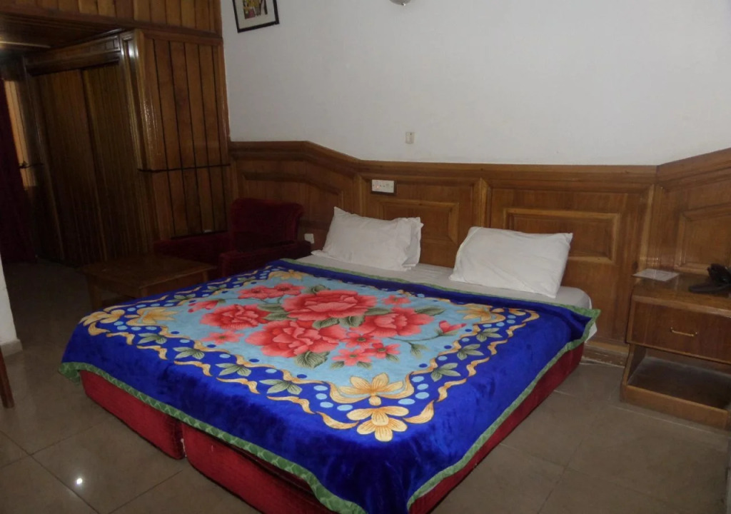 Chesbury Hotel