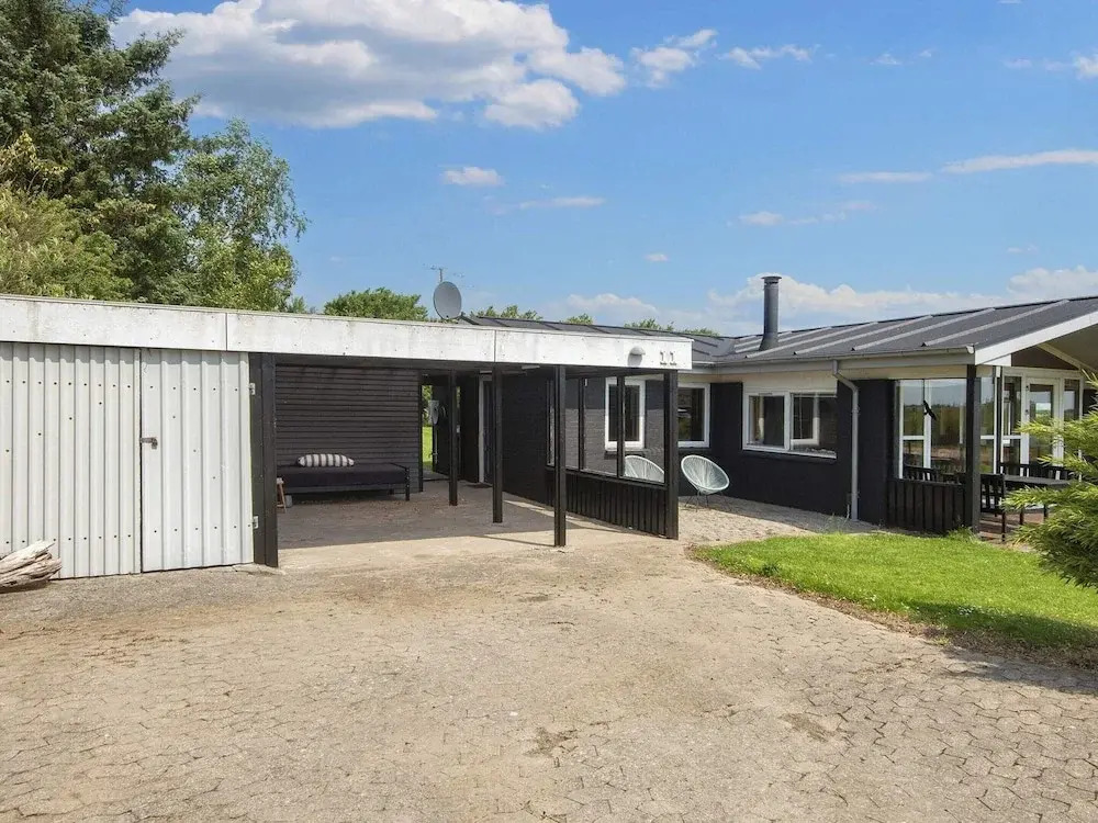 6 person holiday home in Ringkøbing