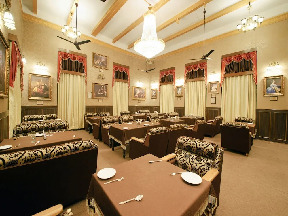 Hotel YMCA Esplanade