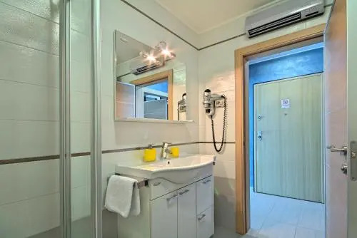 Apartments Riva-Interauto