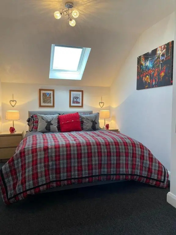 Luxury Portrush Holiday Homes - The Glynn, Portrush Sleeps 12 - 5 bedrooms