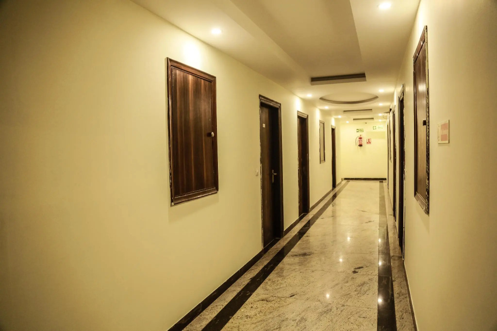 OYO 11340 Hotel Lakshmi Palace
