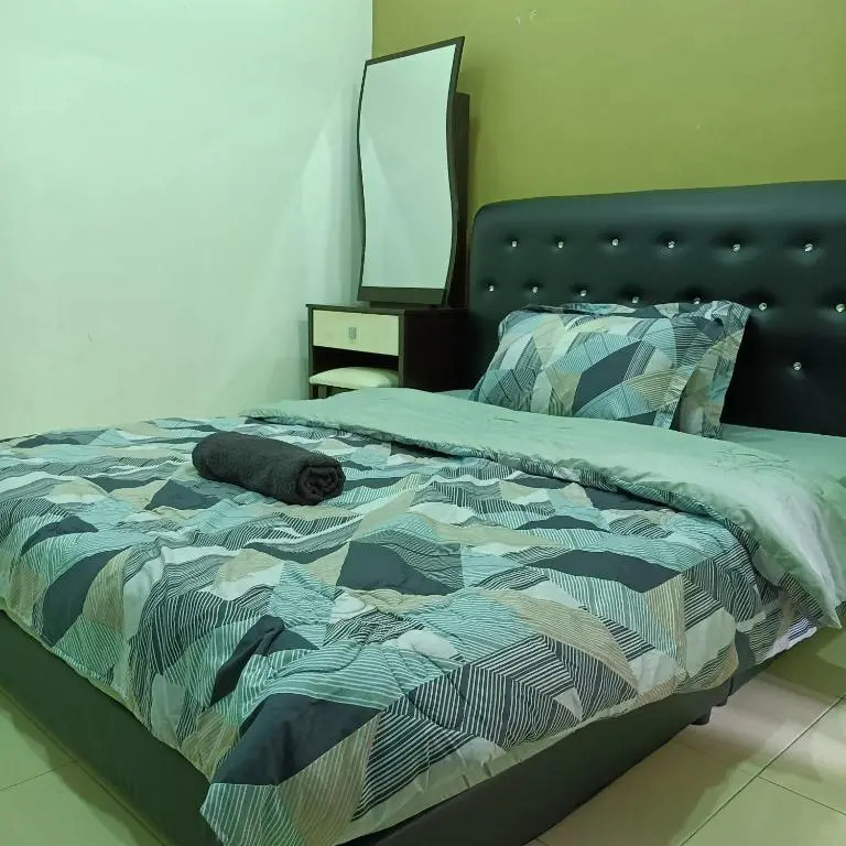4 Bedrooms Homestay, Fully Aircond in Sendayan by DKAY HOMES I 10-15 pax