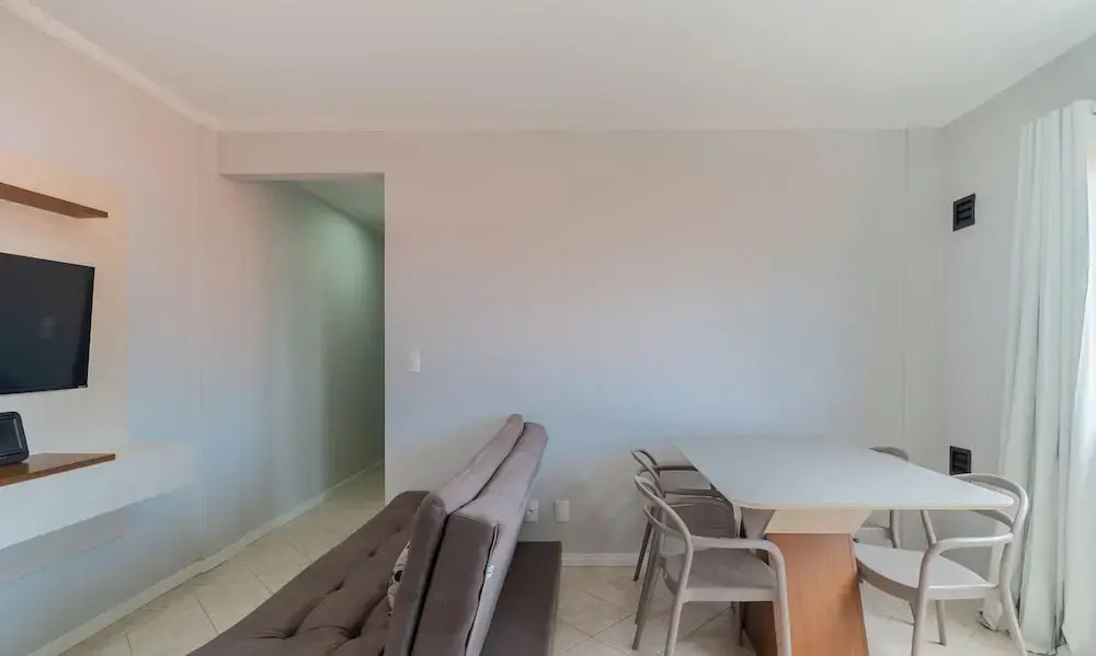 Apt w/ Balcony Steps From the Beach - Ids0501