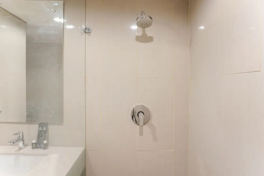 Comfortable And Nice Studio Room Apartement At H Residence