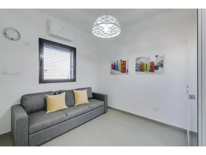 Luxury 2Bedroom brand new apt Carlton Hotel