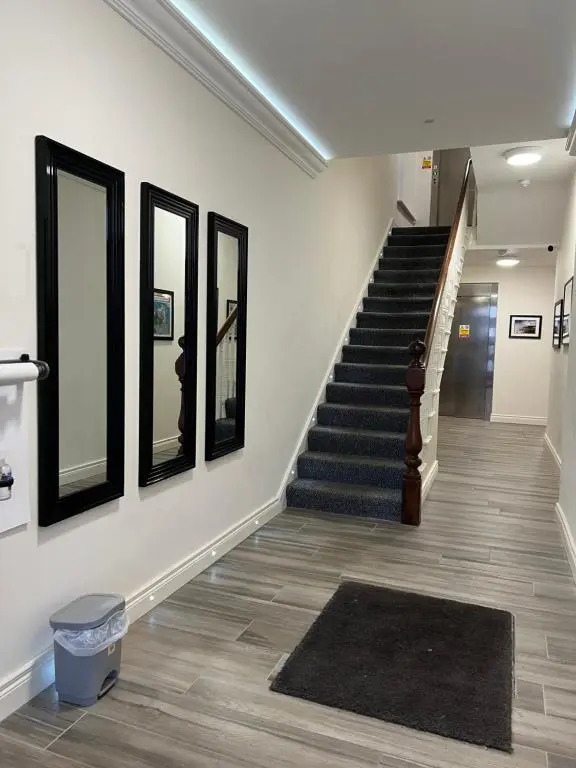7 Heaven Apartments