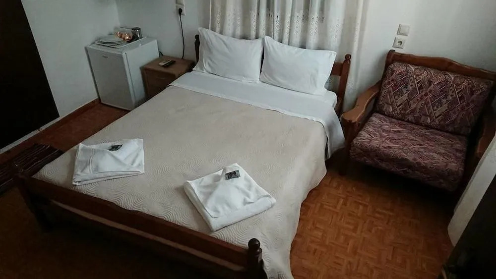 Maro Rooms