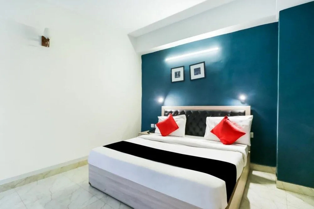 Hotel Nazeer by Adb Rooms