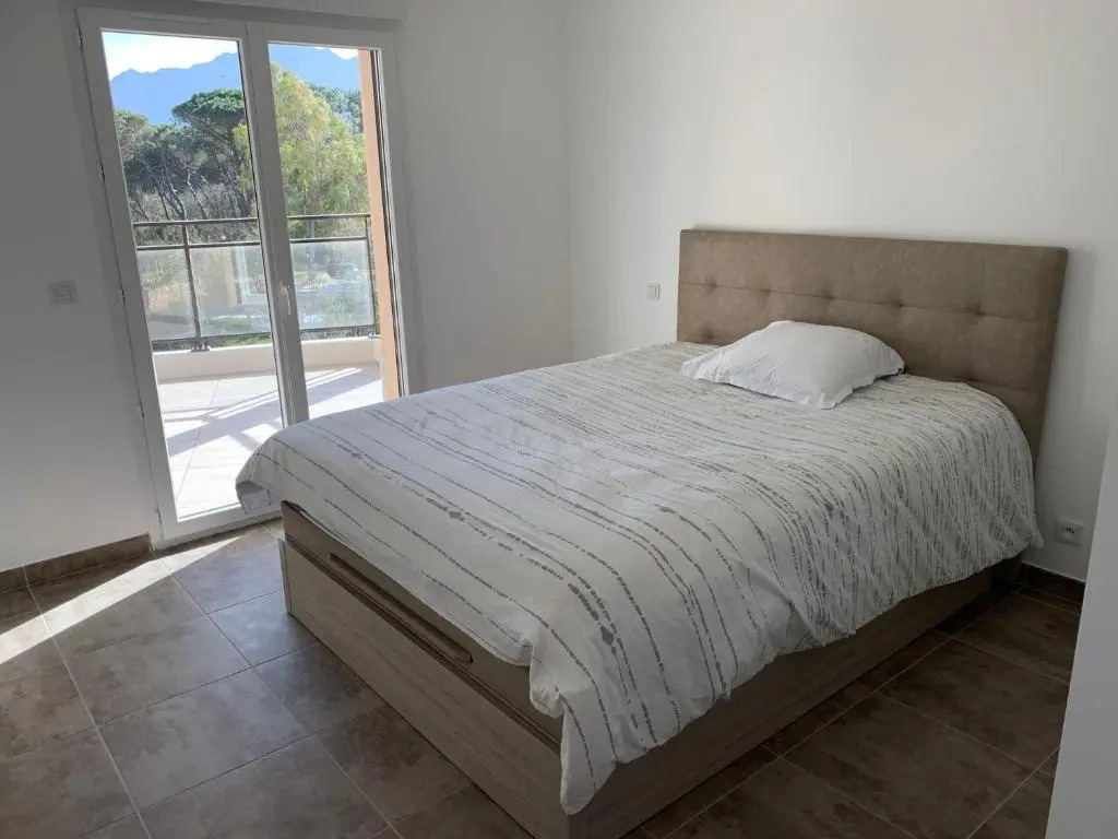 T2 neuf bord de plage - terrasse - CALVI