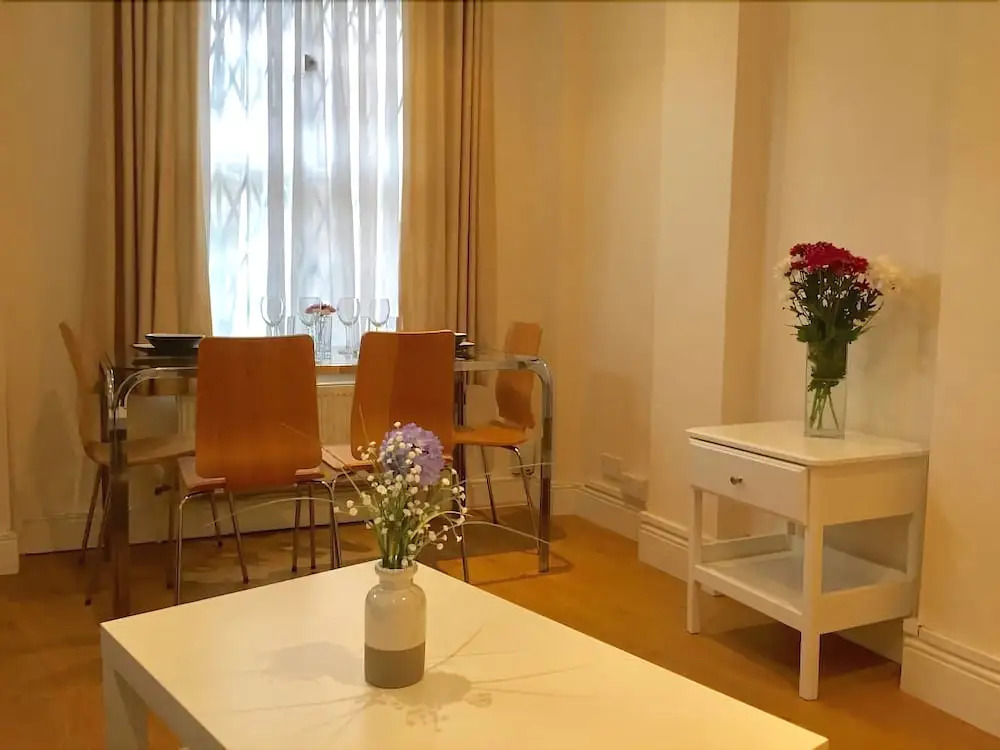 Stylish Apartments in Victoria & Westminster