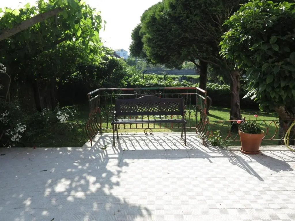 Saxa Hostel B&B