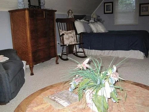 The Albee Farm Bed & Breakfast