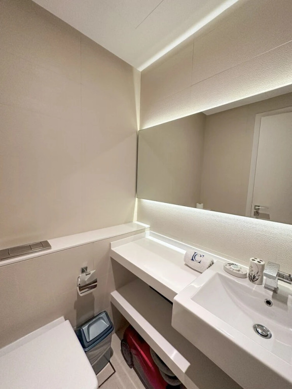 Brand New 1BR Apartment West Avenue Marina - CLN