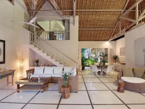 Best Location, 9 Bedr Pool Villa, Close To Beach
