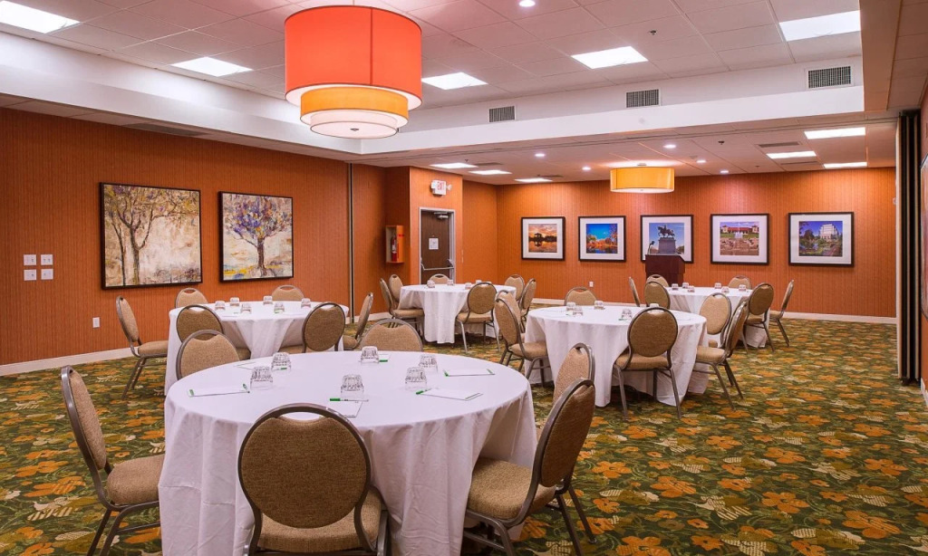 Drury Inn & Suites St. Louis Forest Park