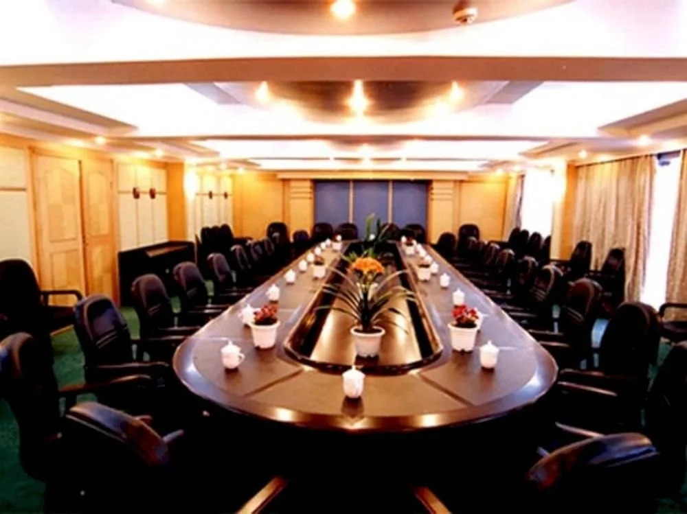 Lushan Guomai Hotel