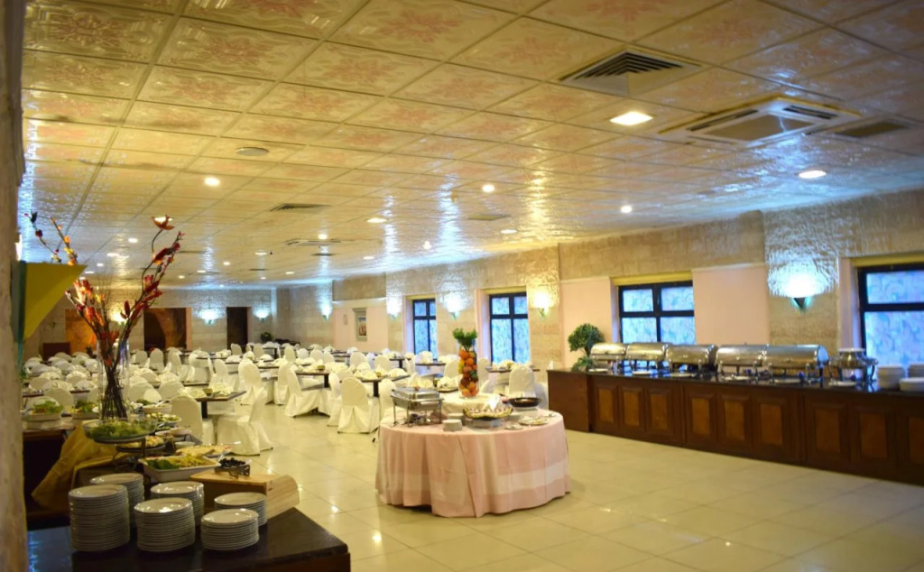 Edom Hotel