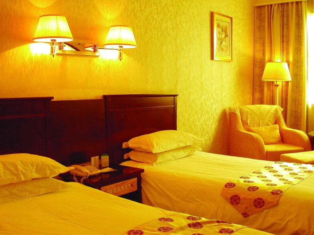 Suzhou Overseas Chinese Hotel