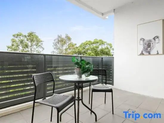 Well-Located 2BR Apartment – AC & Easy Transport in Homebush