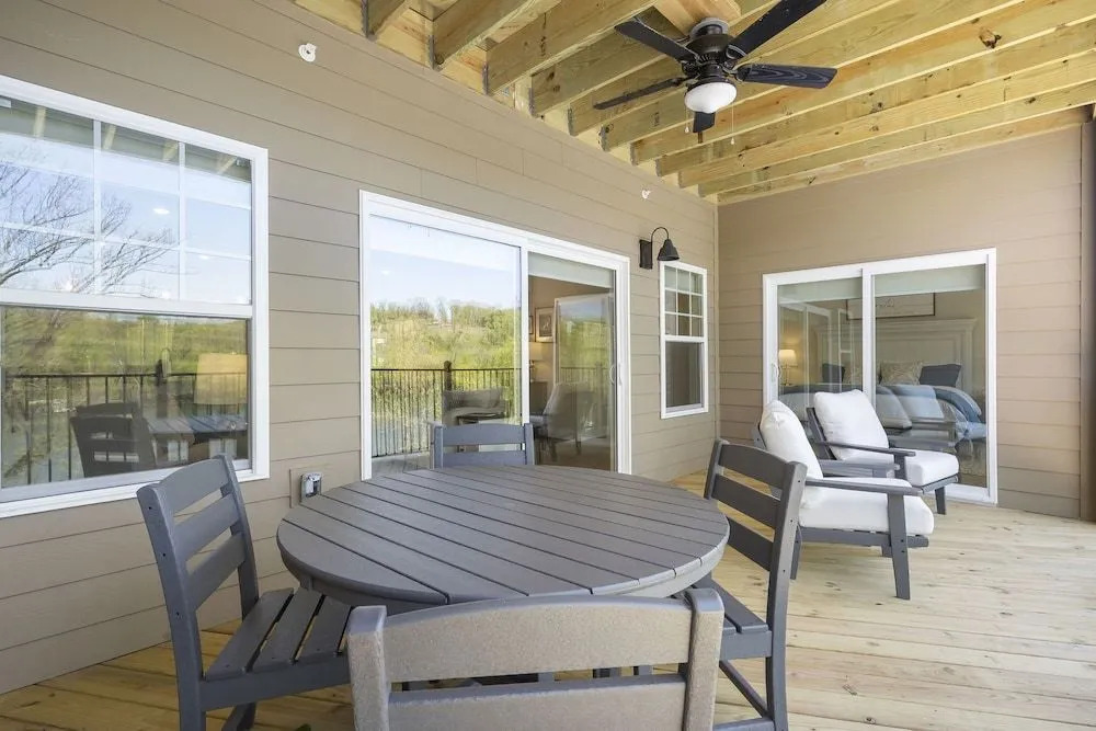 Lakeview Oasis - Onsite Amenities
