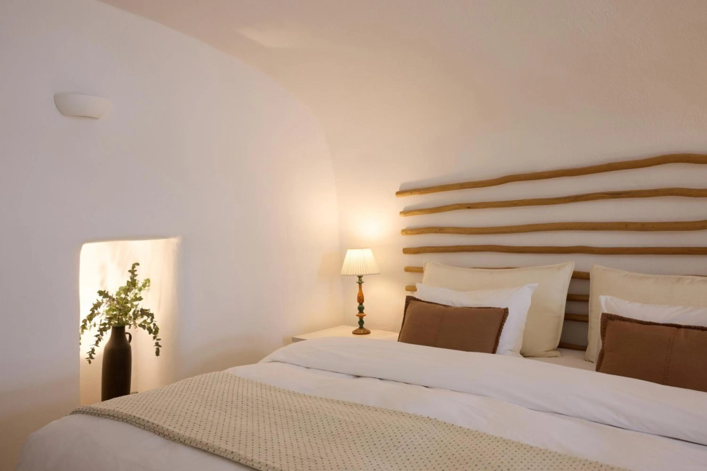 Iconic Santorini, a Boutique Cave Hotel by Sandglass