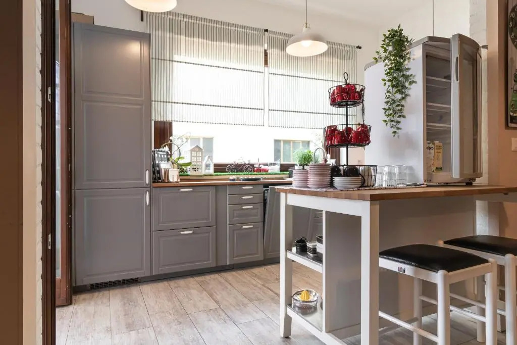 Bed and Breakfast Bric & Brac