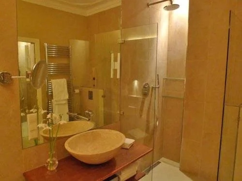 Garden Suite Centre