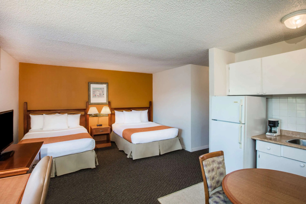 Howard Johnson Hotel - Victoria