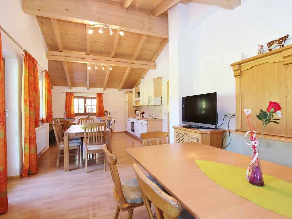Large Apartment in Salzburg With Swimming Pool