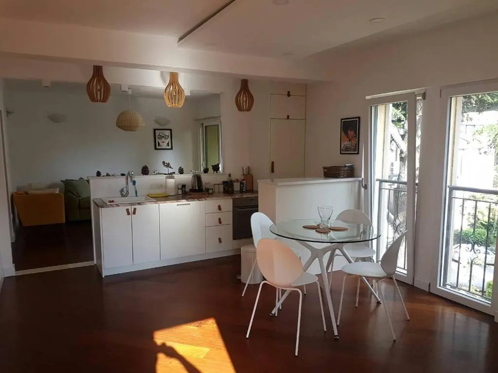 Bright Central Apartman