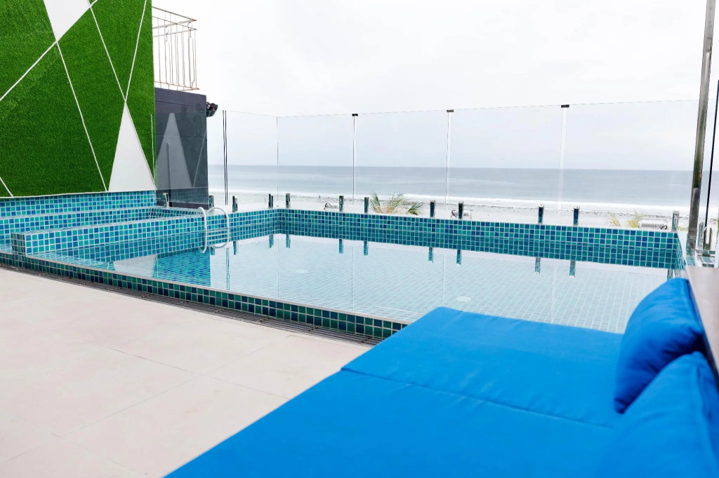 Azuvia Beach Retreat Hulhumale