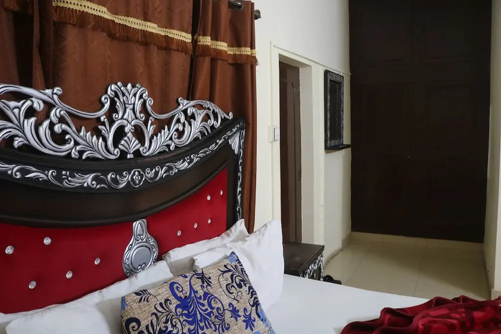 Budget Inn Guest House