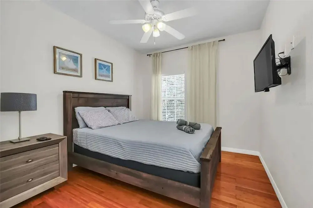 2335 Amazing 5BD Family Townhome Close to Disney