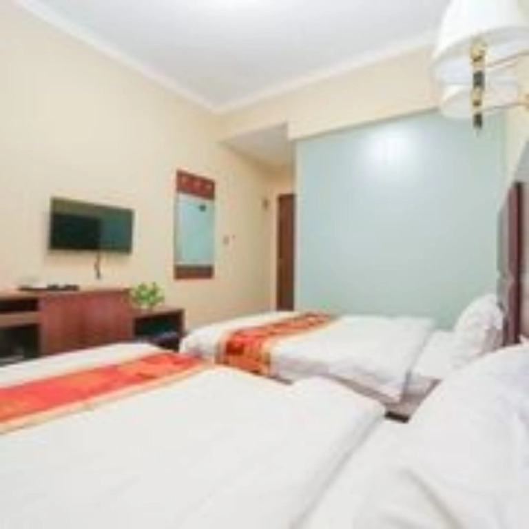 Airport Xincheng Yixin Business Hotel