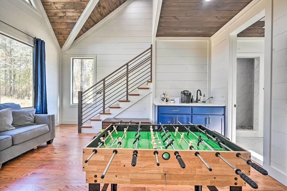 Private Hot Tub, Outdoor Fireplace: Broken Bow Gem