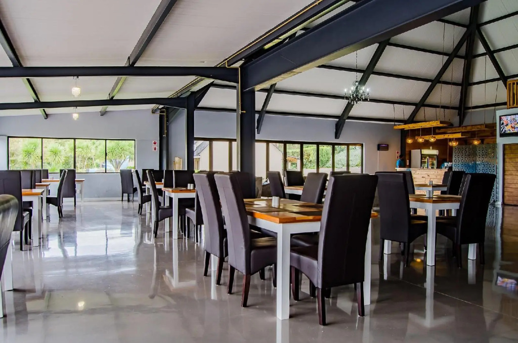 Mount Shekinah Country Hotel