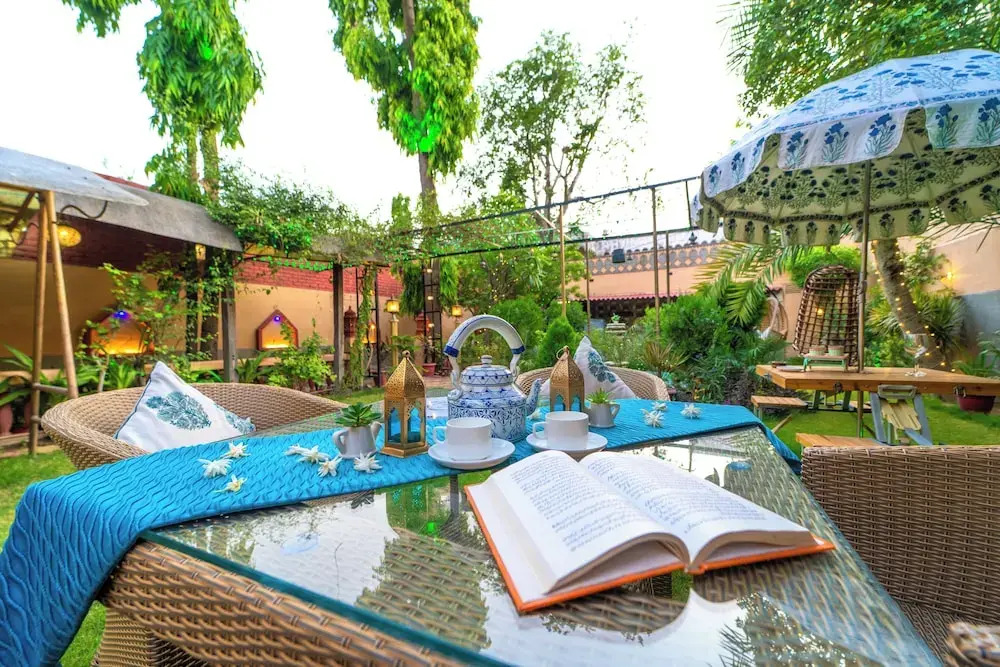 Travellers Village Resort -City Centre Near Jal Mahal Jaipur