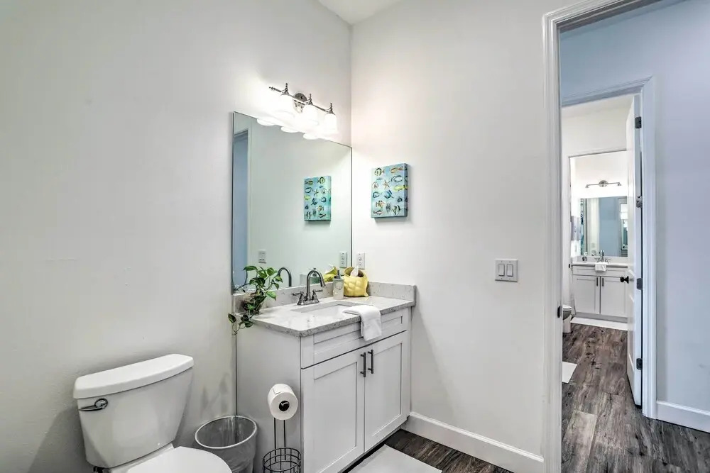 Family-friendly Tampa Home < 3 Mi to Ocean!